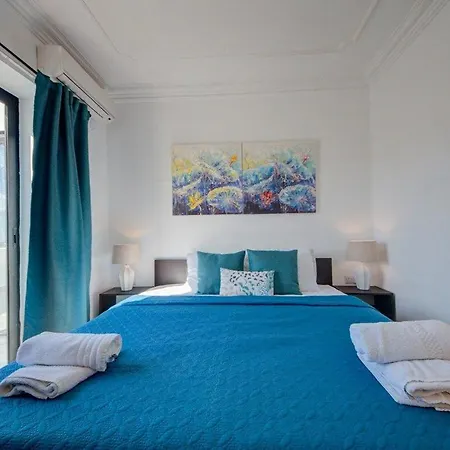 아파트 Skyvue Penthouse With Jacuzzi And Seaviews