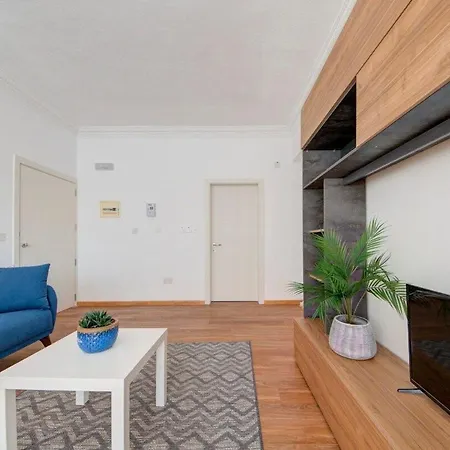 아파트 Skyvue Penthouse With Jacuzzi And Seaviews 슬리에마