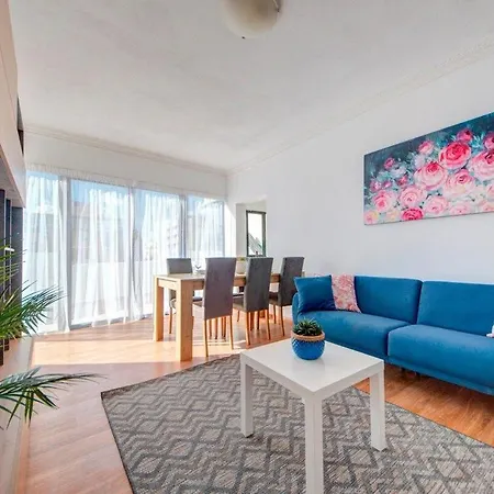 Skyvue Penthouse With Jacuzzi And Seaviews