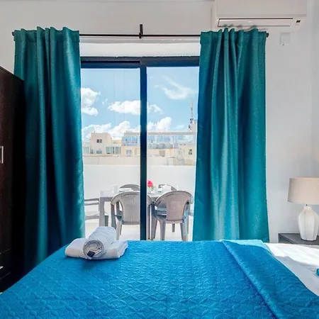 Skyvue Penthouse With Jacuzzi And Seaviews דירה סליאמה